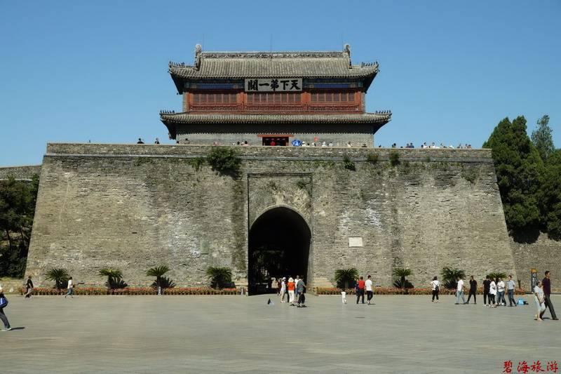超值“山海關(guān)十年暢游卡”（包含天下第一關(guān)、老龍頭、角山、長(zhǎng)壽山、孟姜女廟等九大景區(qū)）