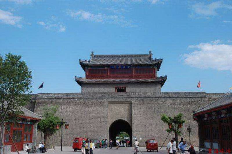 超值“山海關(guān)十年暢游卡”（包含天下第一關(guān)、老龍頭、角山、長(zhǎng)壽山、孟姜女廟等九大景區(qū)）