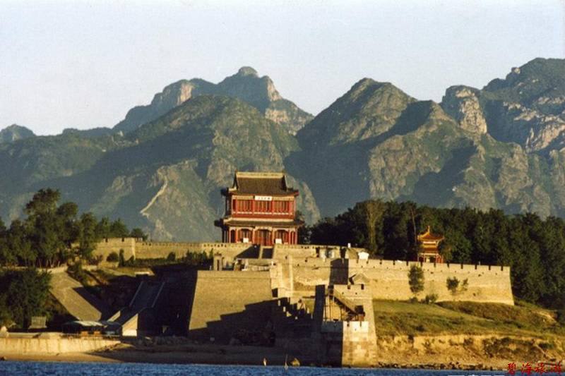 超值“山海關(guān)十年暢游卡”（包含天下第一關(guān)、老龍頭、角山、長(zhǎng)壽山、孟姜女廟等九大景區(qū)）